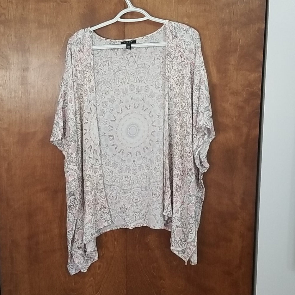 Mandala Patterned Shark bite Kimono